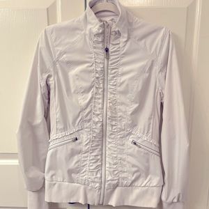 Lightweight Lululemon Jacket 🍋 🤍
